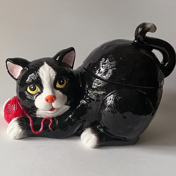 Vintage Tuxedo Cat Cookie Jar Ceramic Black White Kitten w/ Red Yarn Ball Rare - Picture 1 of 12
